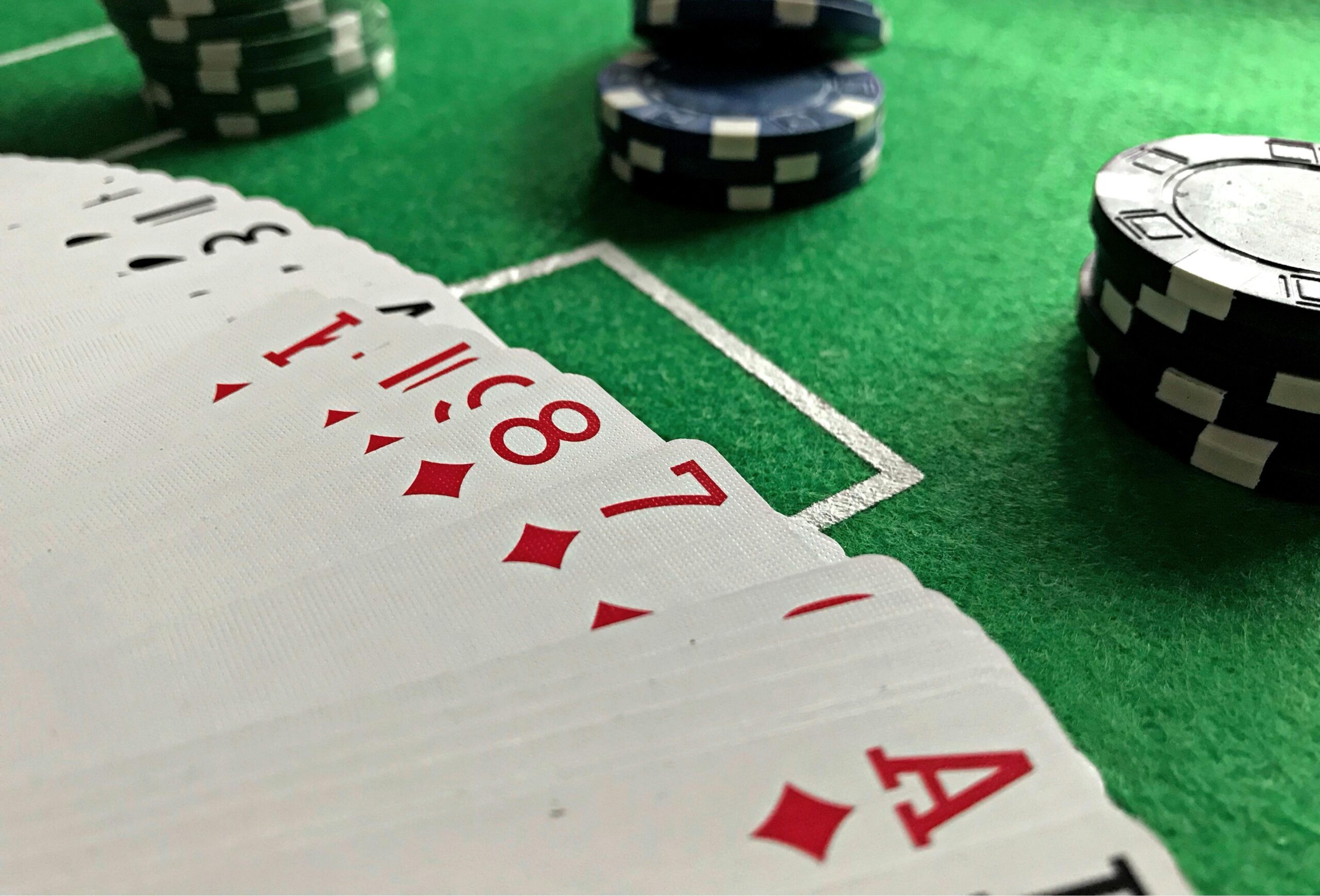 Inside Live Dealer Games on Fun88: How Real-Time Casino Play Happens Online